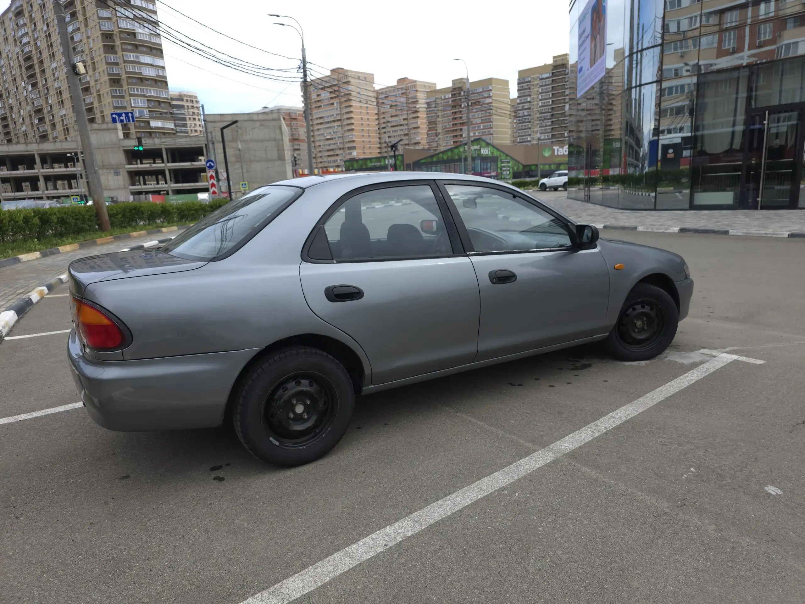 Продажа Mazda 323 1995 года в Краснодаре - Легковые автомобили (Авто) в Краснодар