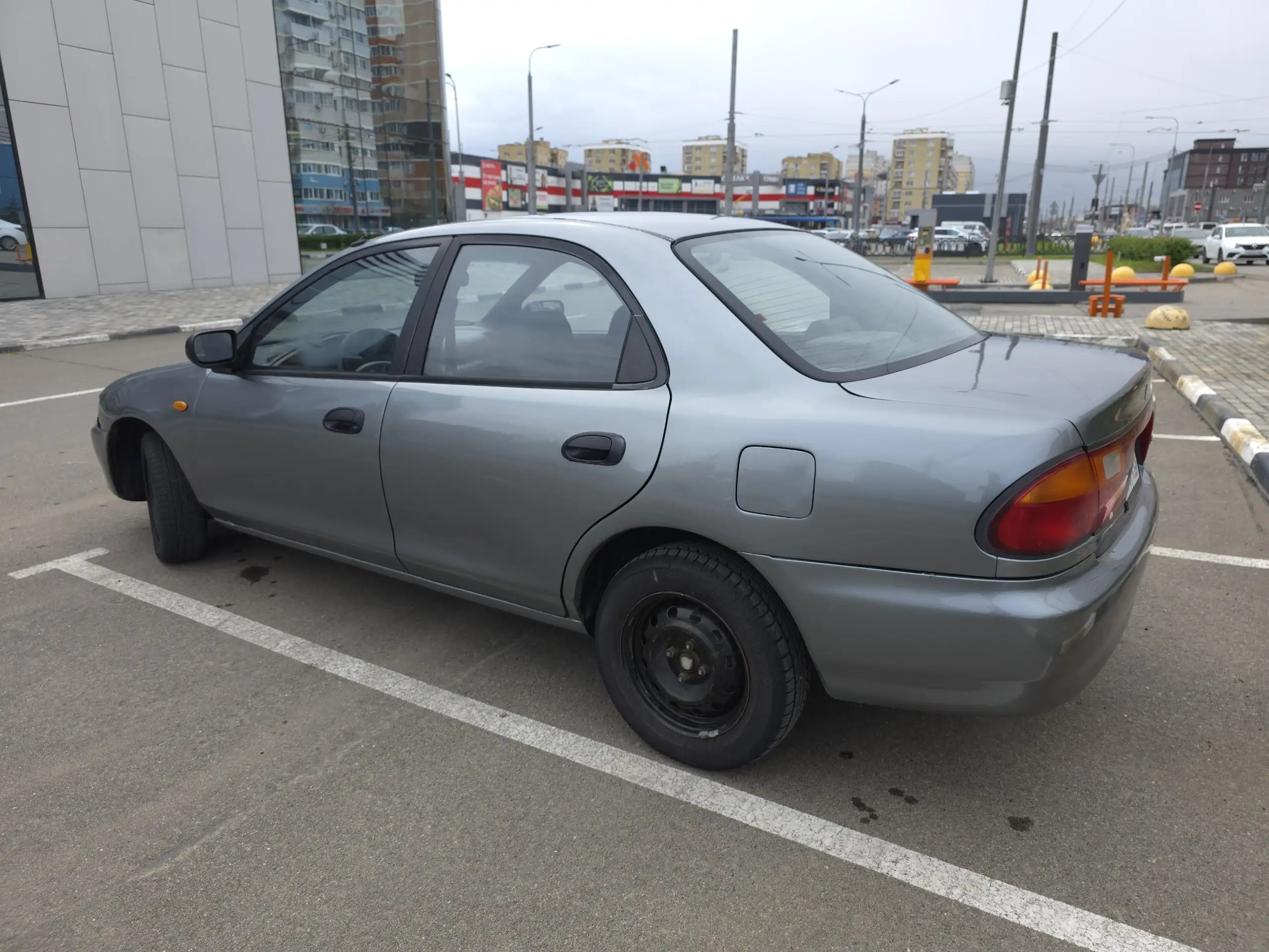 Продажа Mazda 323 1995 года в Краснодаре - Легковые автомобили (Авто) в Краснодар