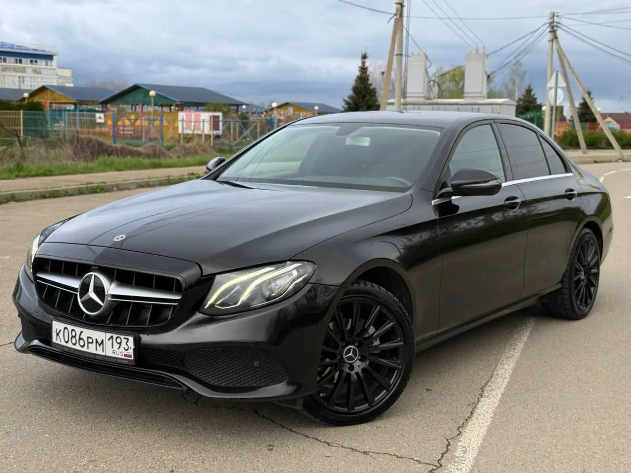 Продажа Mercedes Е200 2018 года с пробегом 186 тыс. км - Легковые автомобили (Авто) в Курганинск