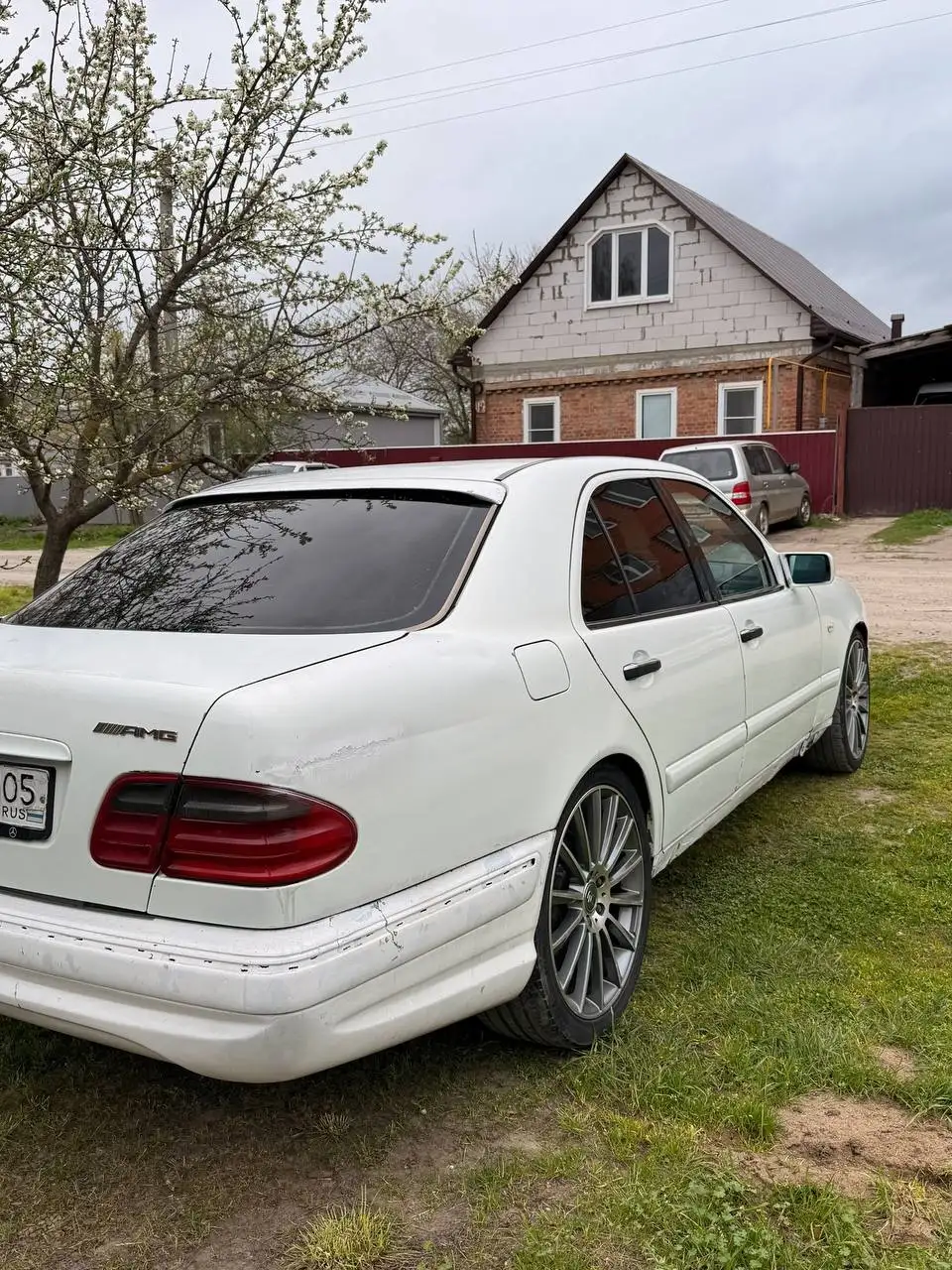 Мерседес 1996 года выпуска - Легковые автомобили (Авто) в Кавказская