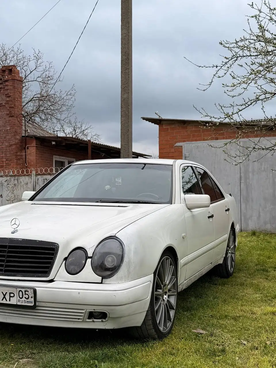 Мерседес 1996 года выпуска - Легковые автомобили (Авто) в Кавказская