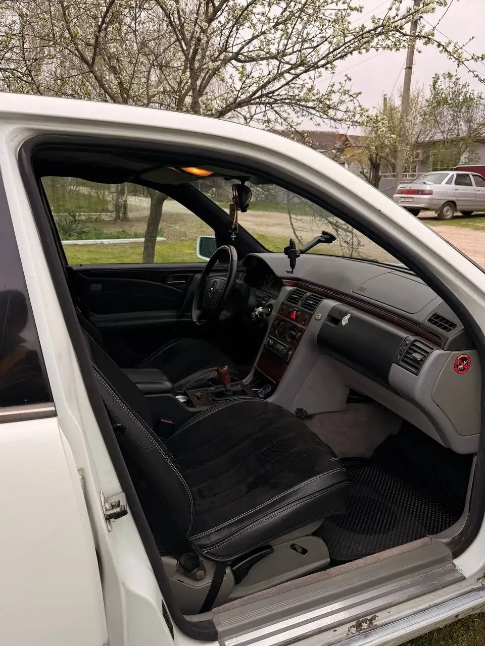 Мерседес 1996 года выпуска - Легковые автомобили (Авто) в Кавказская