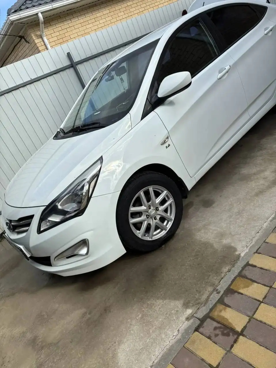 Продам автомобиль Hyundai Solaris 2015 года - Авто в Краснодар