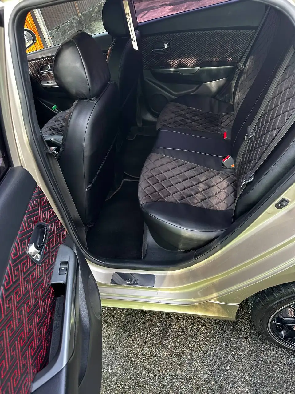 Продажа автомобиля Kia Rio 3 2013 года - Легковые автомобили (Авто) в Темрюк