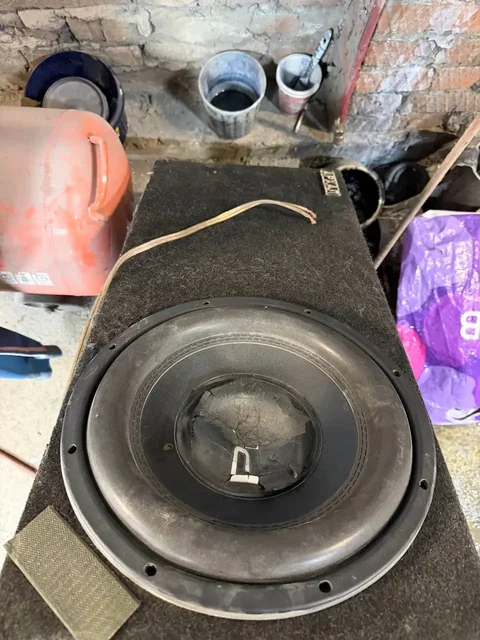 Катушка идеал с поврежденным колпаком - Барахолка в Краснодар