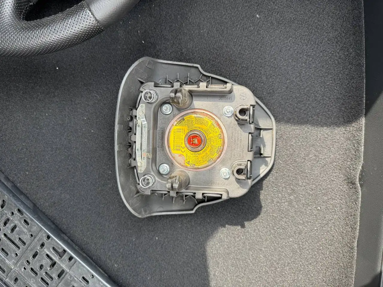 Руль Приора 2 перешитый оригинальный с подушкой безопасности - Запчасти (Авто) в Краснодар