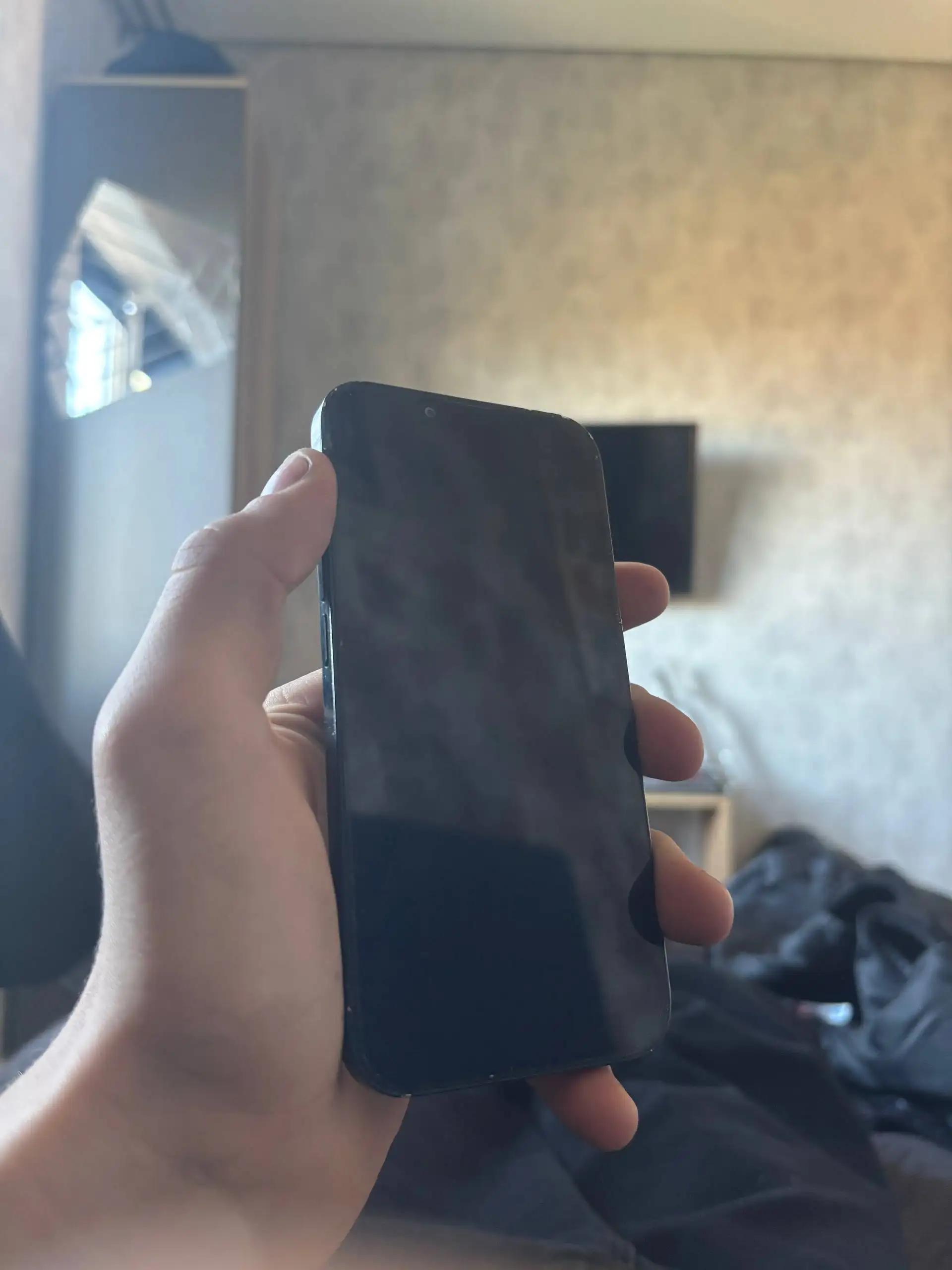 Продам iPhone 13 128GB - Мобильные телефоны (Электроника) в Краснодар