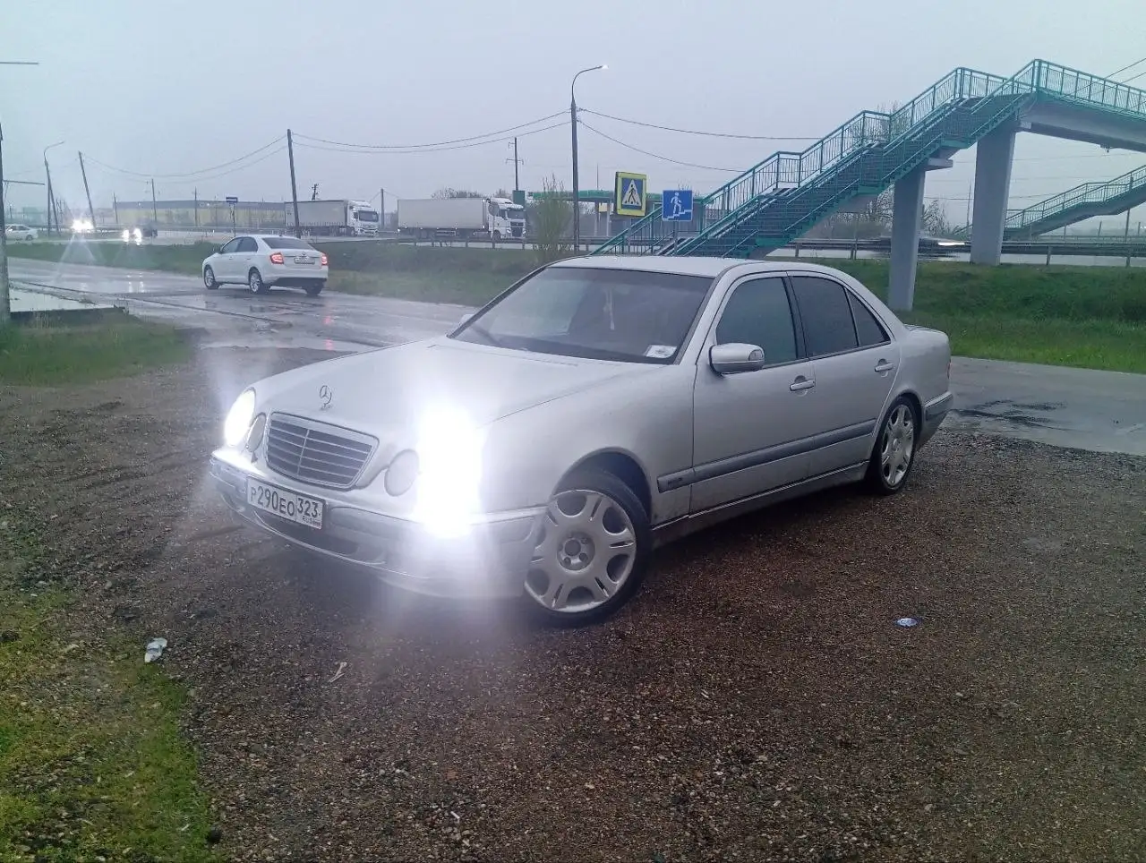 Mercedes-Benz E-класс 2001 года - Легковые автомобили (Авто) в Краснодар