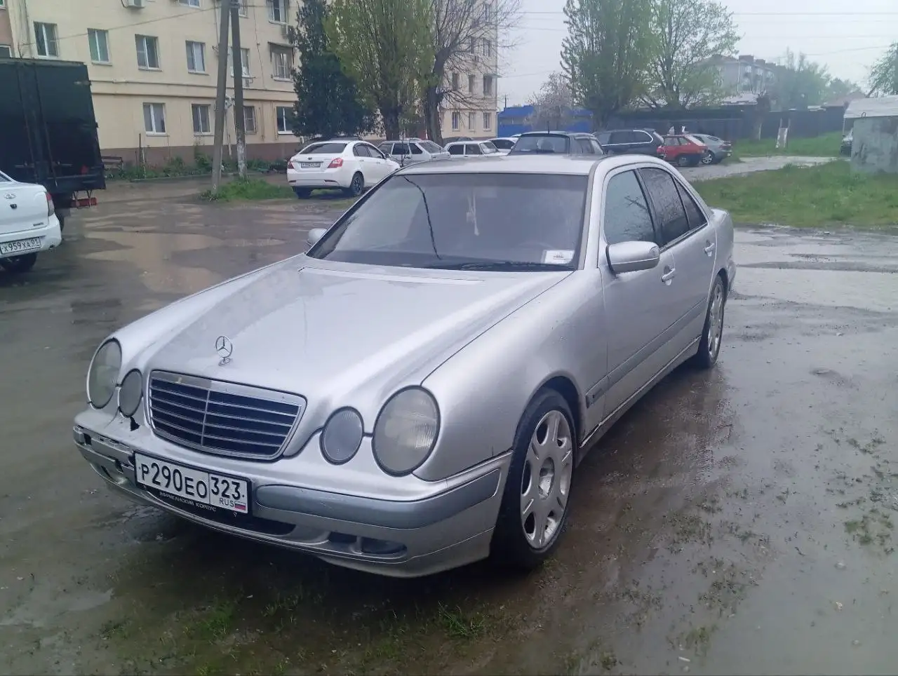 Mercedes-Benz E-класс 2001 года - Легковые автомобили (Авто) в Краснодар