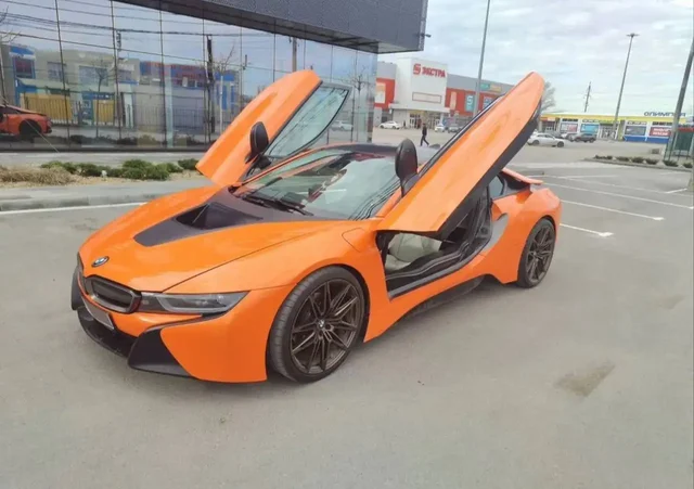 BMW I8 2015 года в Краснодаре - Услуги авто в Краснодар