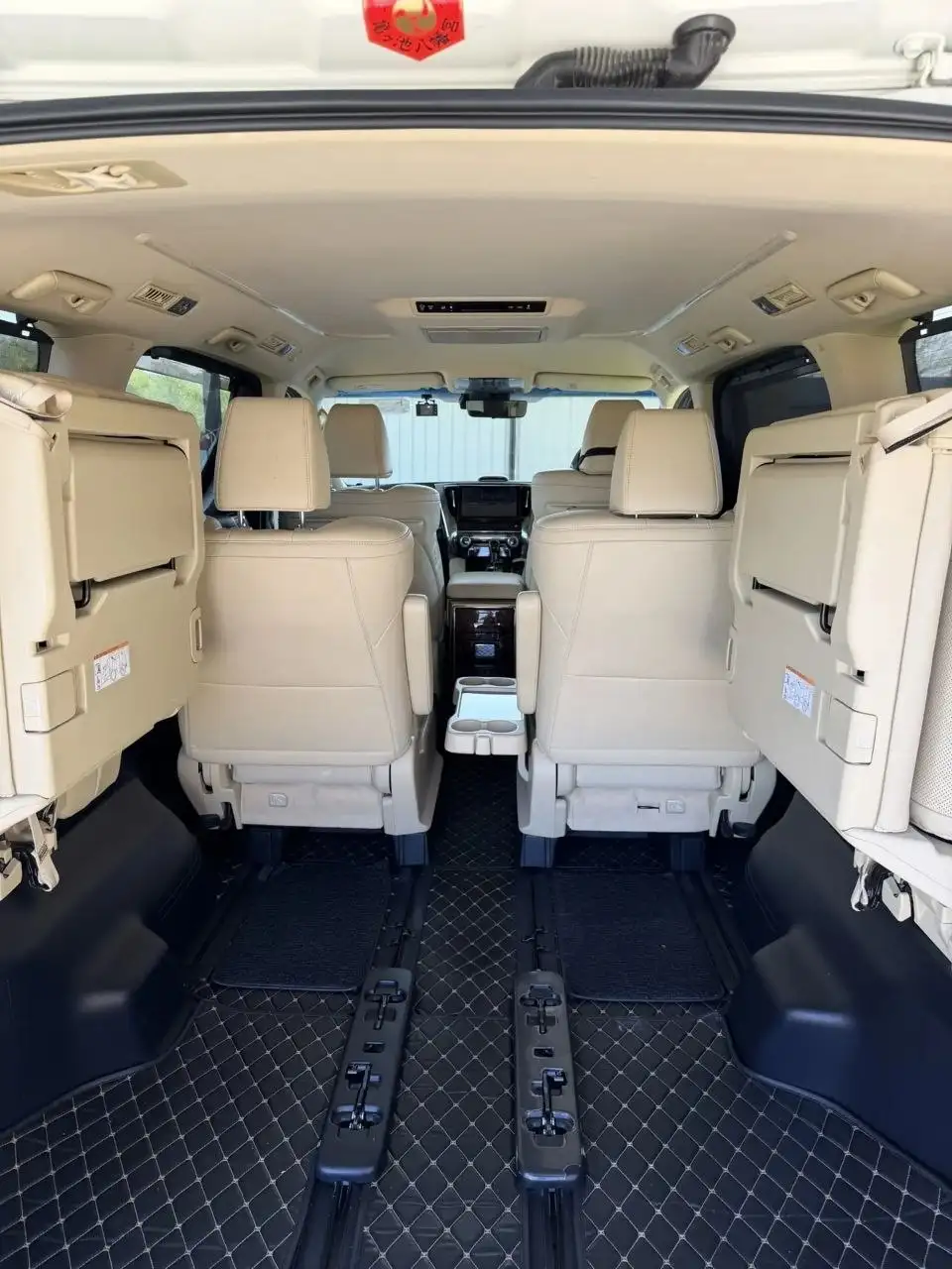 Toyota Alphard 2018 в идеальном состоянии - Авто в Анапа
