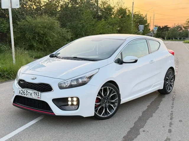KIA Seed GT 2015 - Легковые автомобили в Курганинск