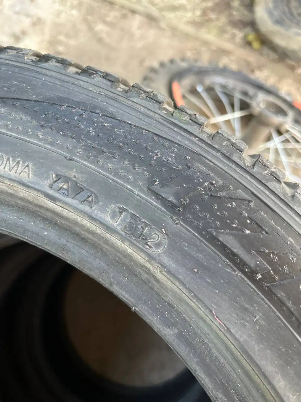 Kumho I'Zen KW23 зимняя 195/55 R16 - Шины (Авто) в Краснодар