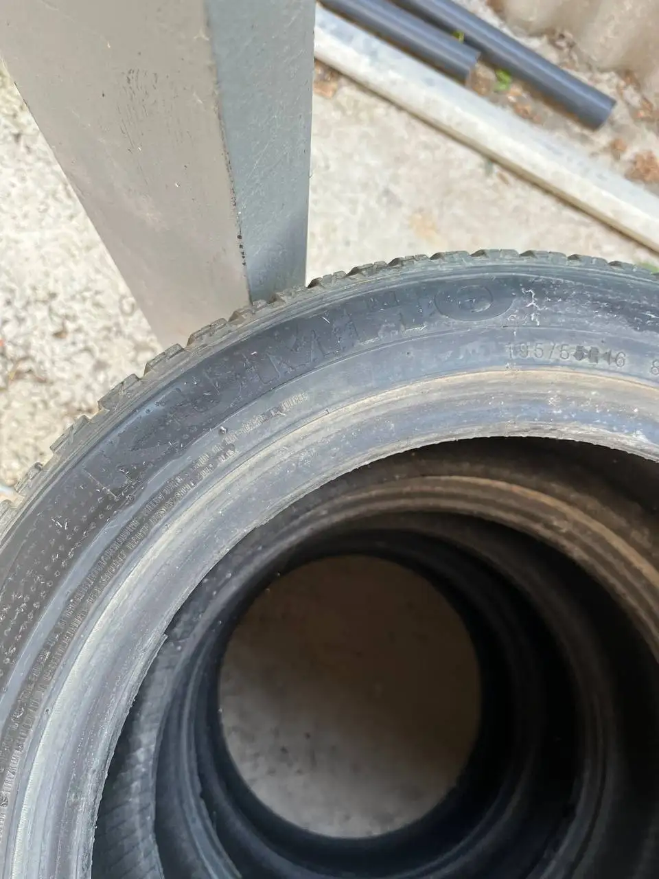 Kumho I'Zen KW23 зимняя 195/55 R16 - Шины (Авто) в Краснодар