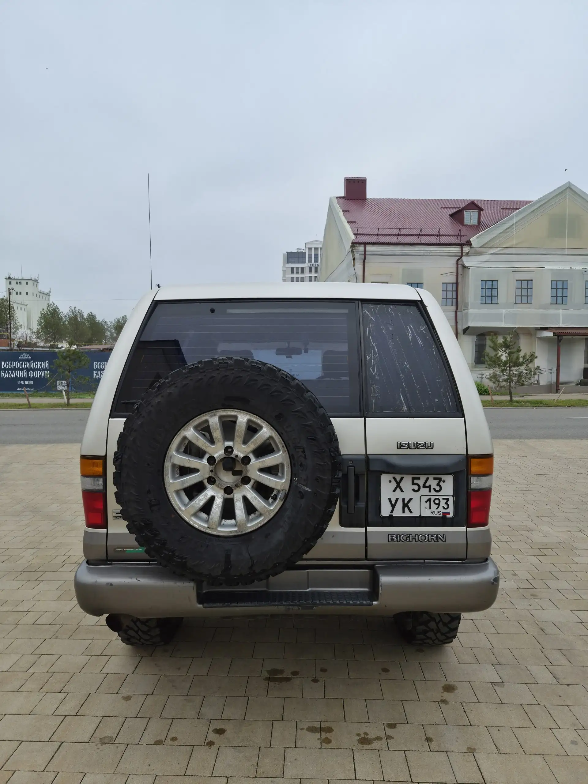 Isuzu Bighorn 2000 - Внедорожники (Авто) в Усть-Лабинск