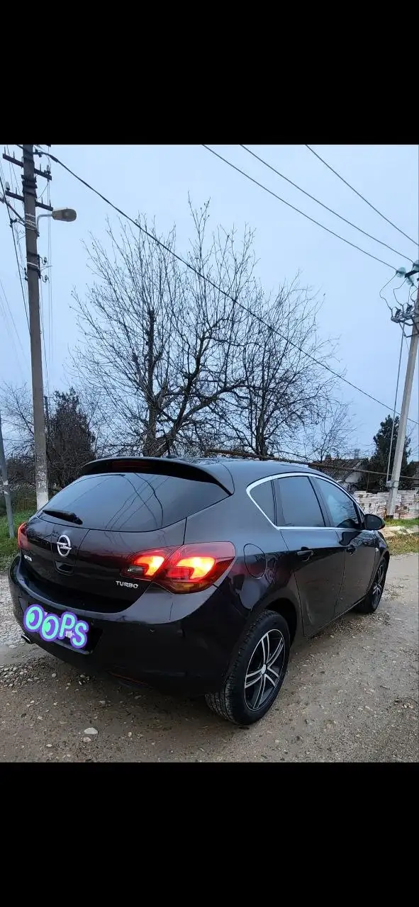 Opel Astra 2011 - Легковые автомобили (Авто) в Краснодар