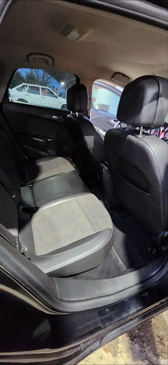 Opel Astra 2011 - Легковые автомобили (Авто) в Краснодар