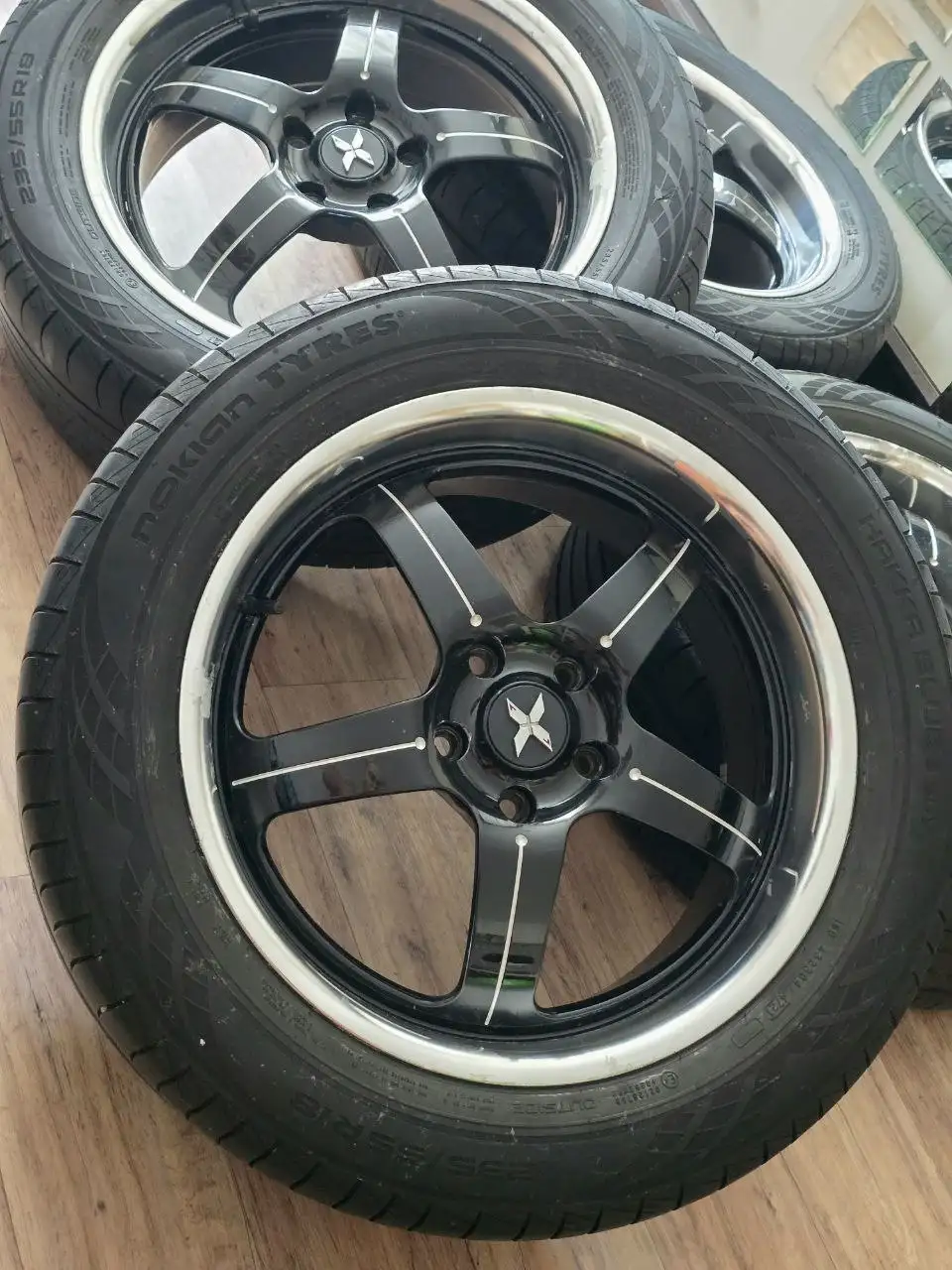 Продам диски KYOWA RACING KR-591 CBKV1 с шинами NOKIAN HAKKA - Диски и шины (Авто) в Краснодар