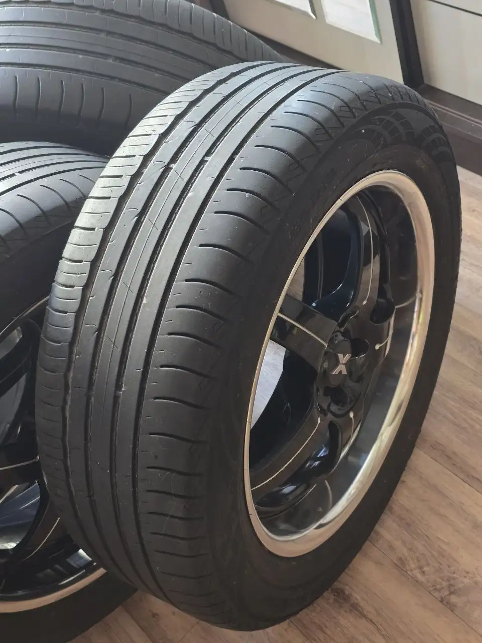 Продам диски KYOWA RACING KR-591 CBKV1 с шинами NOKIAN HAKKA - Диски и шины (Авто) в Краснодар