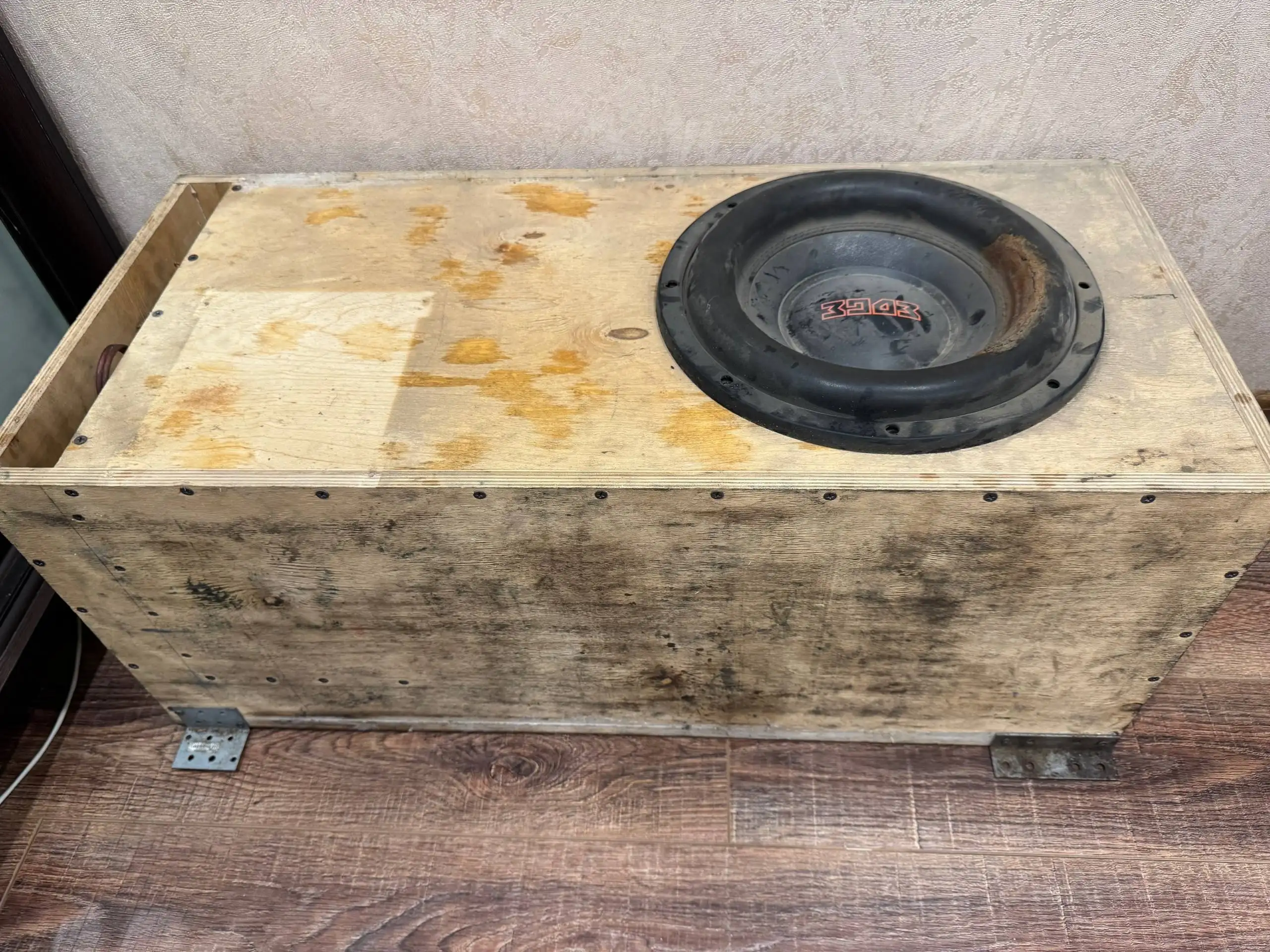 Продам сабвуфер рабочий - Автозвук (Авто) в Краснодар