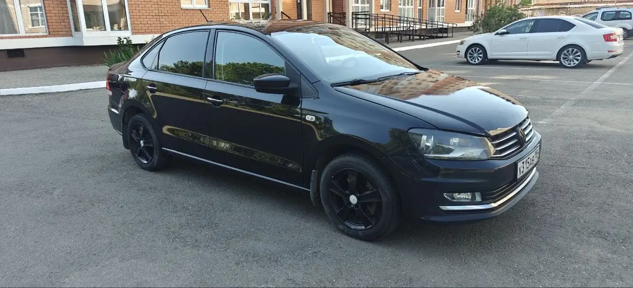 Volkswagen Polo 2017 - Легковые автомобили (Авто) в Горячий Ключ
