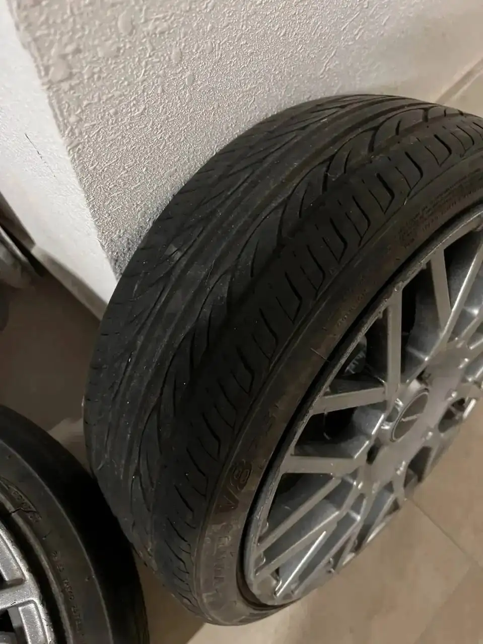 Шины и диски для автоматов: продажа литых дисков R16 и резины 165/45 - Шины и диски (Авто) в Краснодар