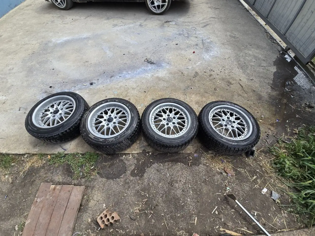 Продам разноширокие R16 5/114 на зимней резине - Шины и диски (Авто) в Краснодар
