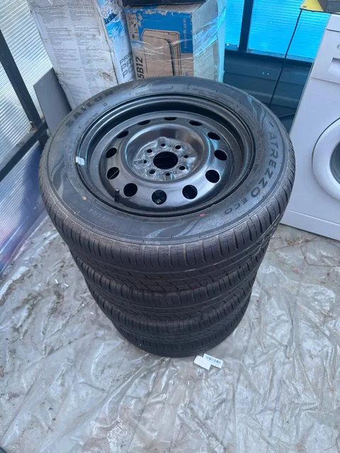 Продам летние покрышки Сайлун R14 с штамповаными дисками - Внедорожники в Краснодар