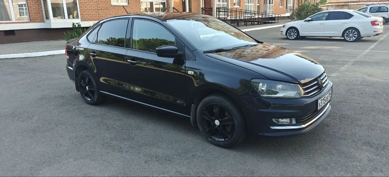 Volkswagen Polo 2017 - Легковые автомобили (Авто) в Горячий Ключ