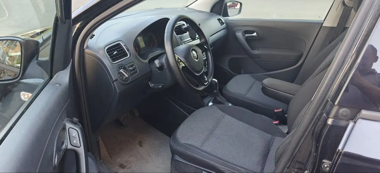 Volkswagen Polo 2017 - Легковые автомобили (Авто) в Горячий Ключ