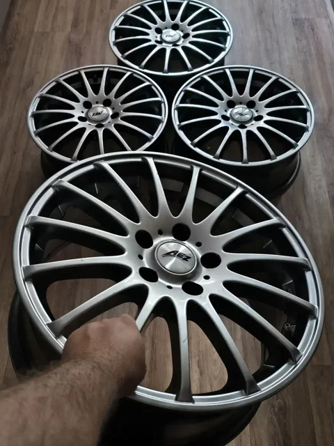 Диски AEZ 17 R17 5x114.3 ET40 ЦО 71.6 комплект - Toyota Avensis в Краснодар