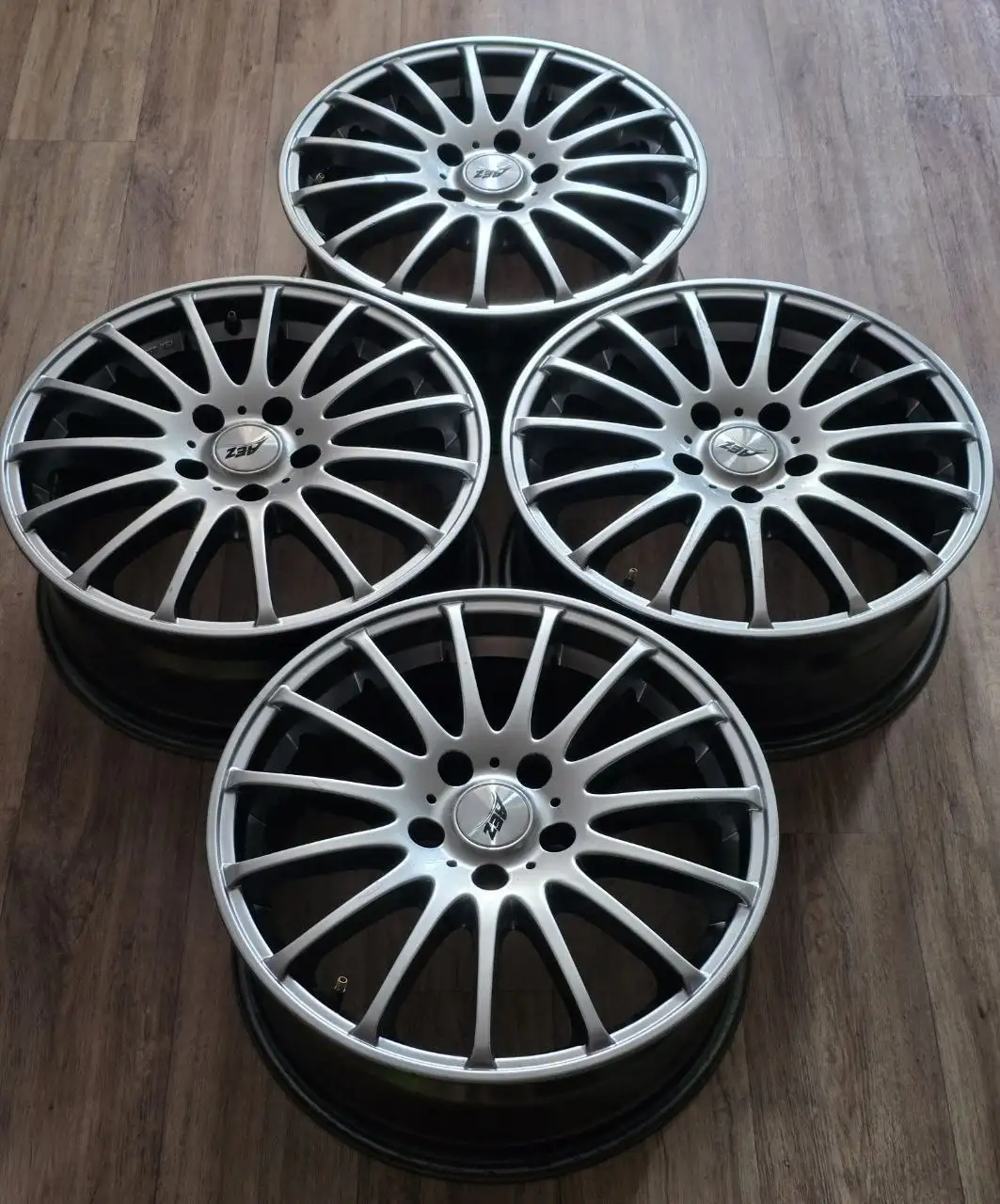 Диски AEZ 17 R17 5x114.3 ET40 ЦО 71.6 комплект - Диски и шины (Авто) в Краснодар