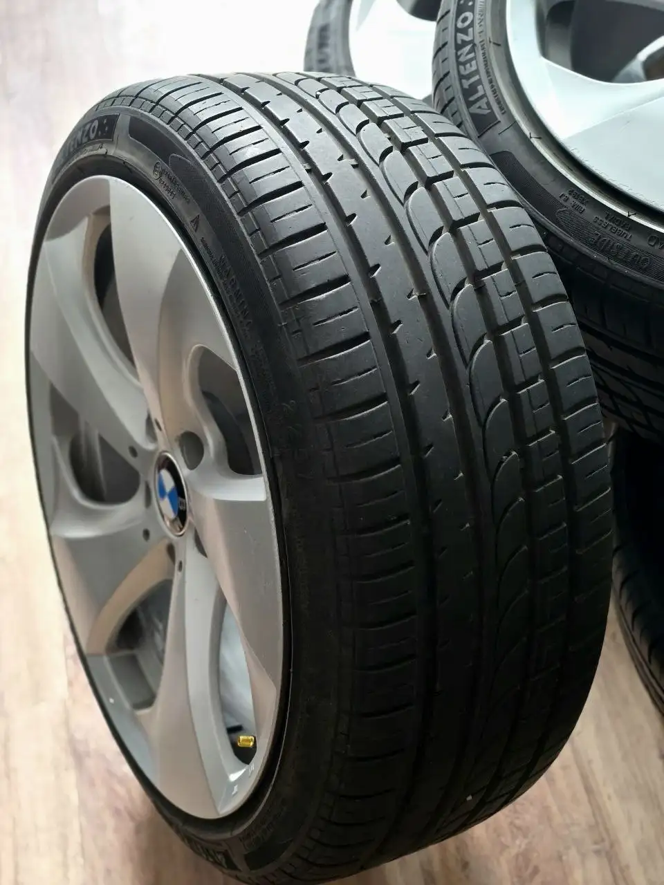 Колеса в сборе на BMW (297 стиль) 18" с резиной - Колёса и шины (Авто) в Краснодар