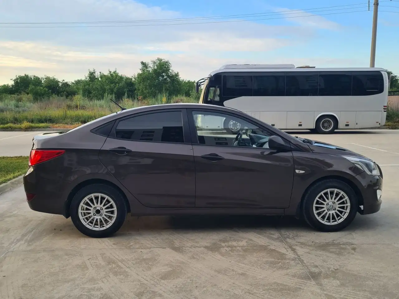 Hyundai Solaris 2015 - Авто в Темрюк