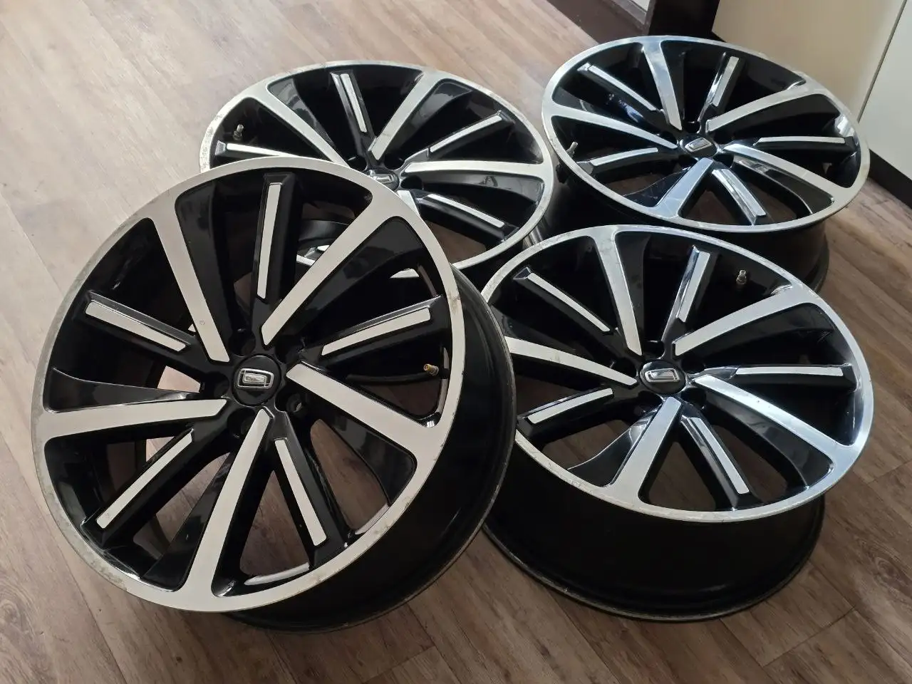 Продам диски R19 5x100 с датчиками TPMS - Диски (Авто) в Краснодар