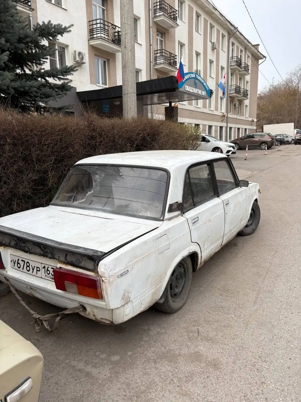 ВАЗ 2105 2002 года выпуска на запчасти - Автомобильные запчасти (Запчасти) в Самара