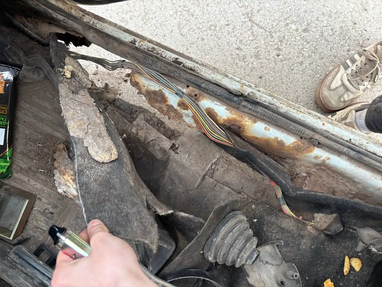 ВАЗ 2105 2002 года выпуска на запчасти - Автомобильные запчасти (Запчасти) в Самара