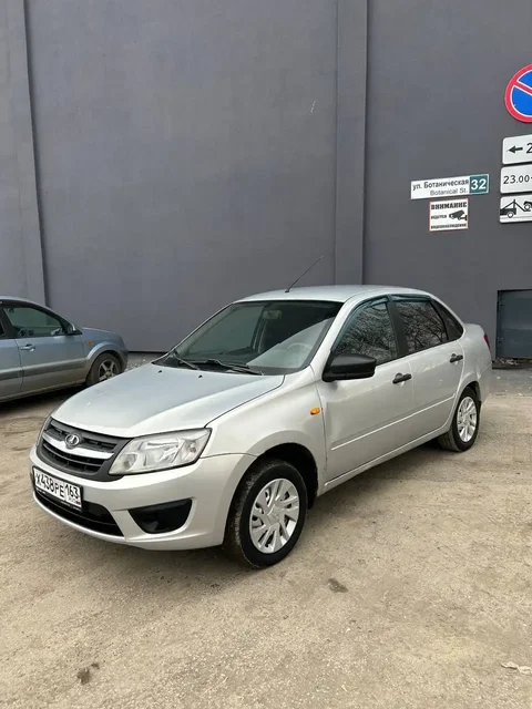 Продажа автомобиля 2017 года с хорошим состоянием основных узлов - Автомобили в Самара