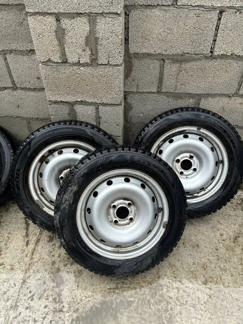 Продажа товаров на авторынке - Картины в Самара