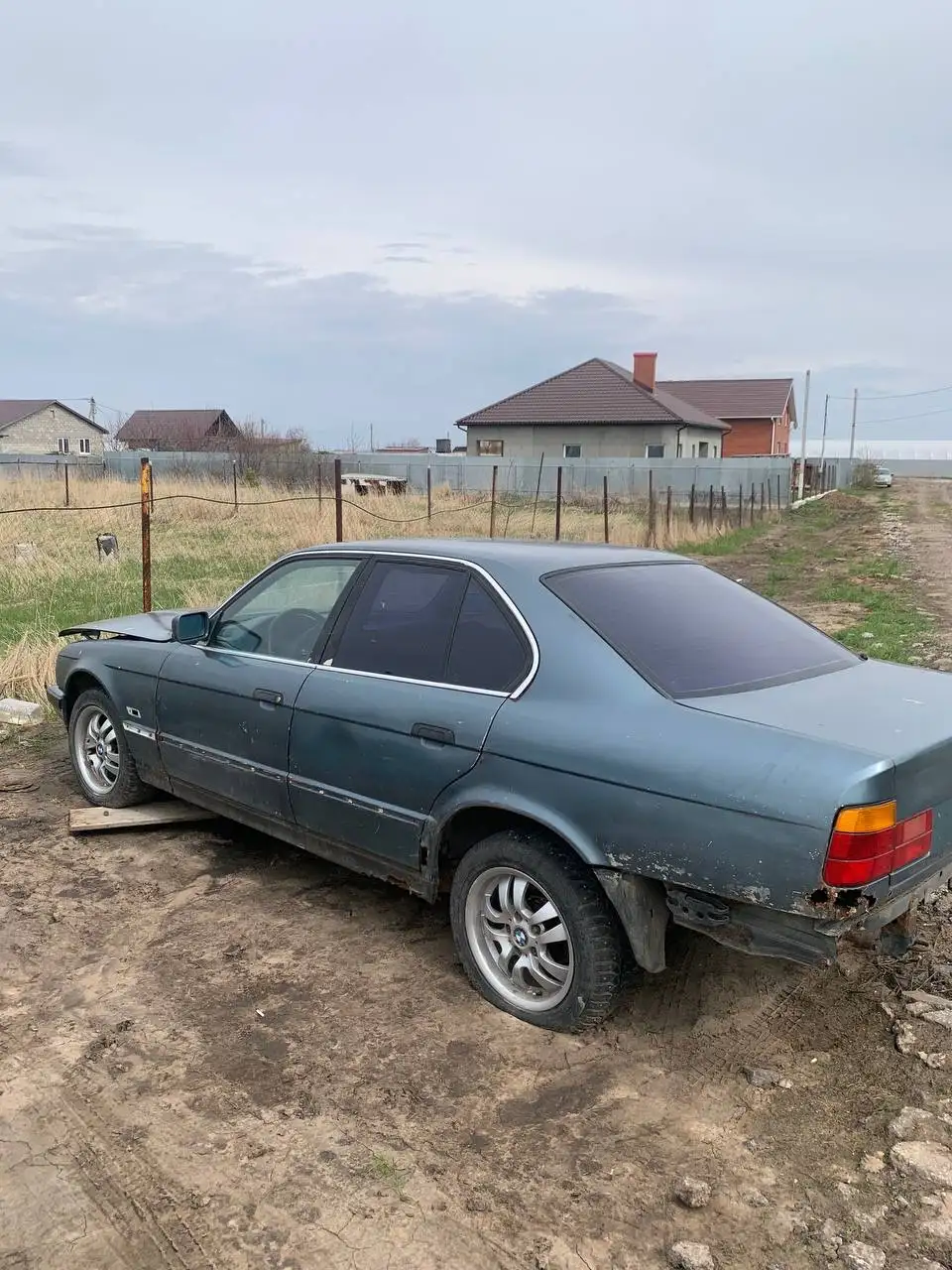 Автомобиль, требуются работы и сборка салона - Запчасти и аксессуары (Авто) в Самара