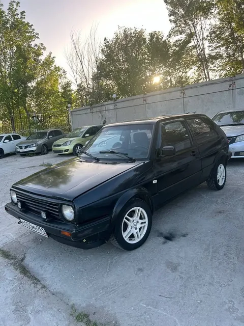 Volkswagen Golf в Тольятти - Автоаксессуары и автозвук в Тольятти