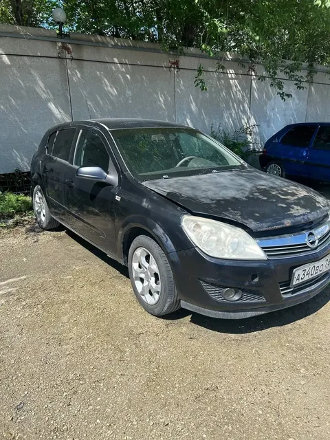 Opel Astra 2008 на роботе, не работающий бензонасос, гнилой вин - Сиденья в Самара