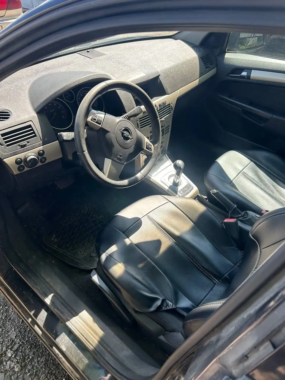 Opel Astra 2008 на роботе, не работающий бензонасос, гнилой вин - Авто в Самара