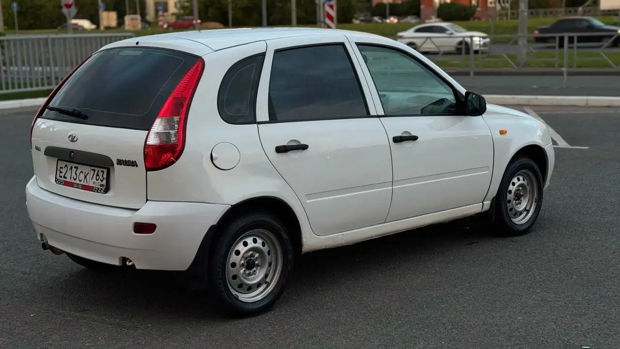 Lada Granta 2011, капитальный двигатель, кондиционер - Легковые автомобили (Авто) в Самара