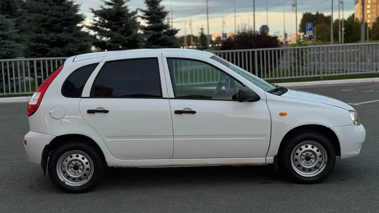 Lada Granta 2011, капитальный двигатель, кондиционер - Легковые автомобили (Авто) в Самара
