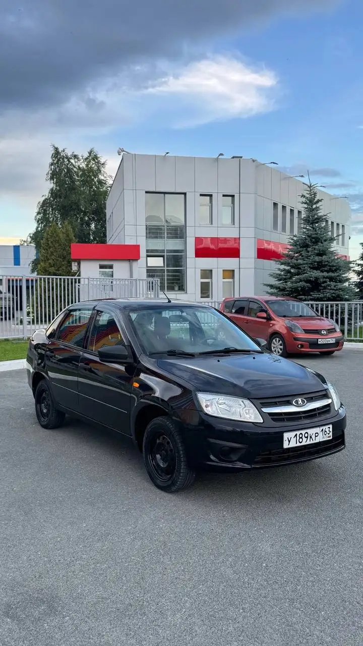 Автомобиль 2014 года, пробег 101 000 км - Легковые автомобили (Авто) в Самара