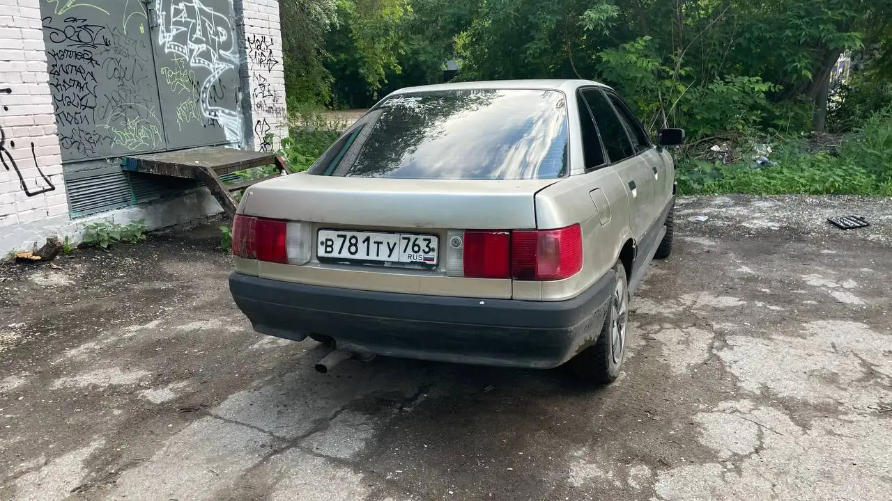 Продам Audi 80 (бочка) 1.8, передний привод - Легковые автомобили (Авто) в Самара