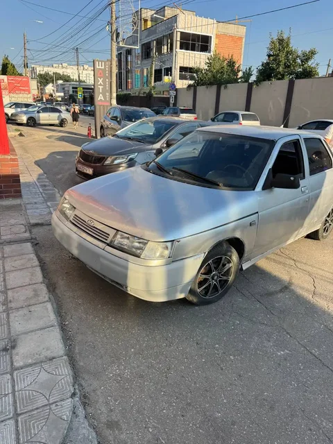 Автомобиль, не гнилой, работает ровно - Автозвук в Неизвестно