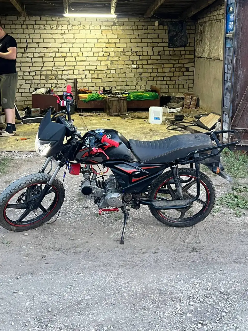 Продам 35к - Барахолка в Неизвестно