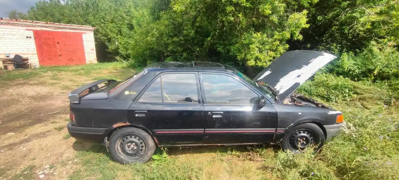 Mazda Familia 1992 года